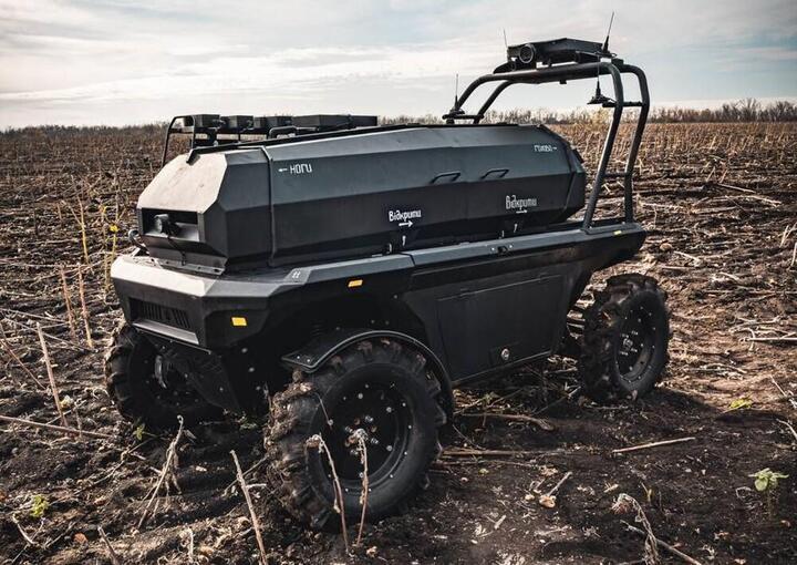 Robot giải cứu binh sĩ Ukraine mắc kẹt 33 ngày sau phòng tuyến Nga- Ảnh 1.