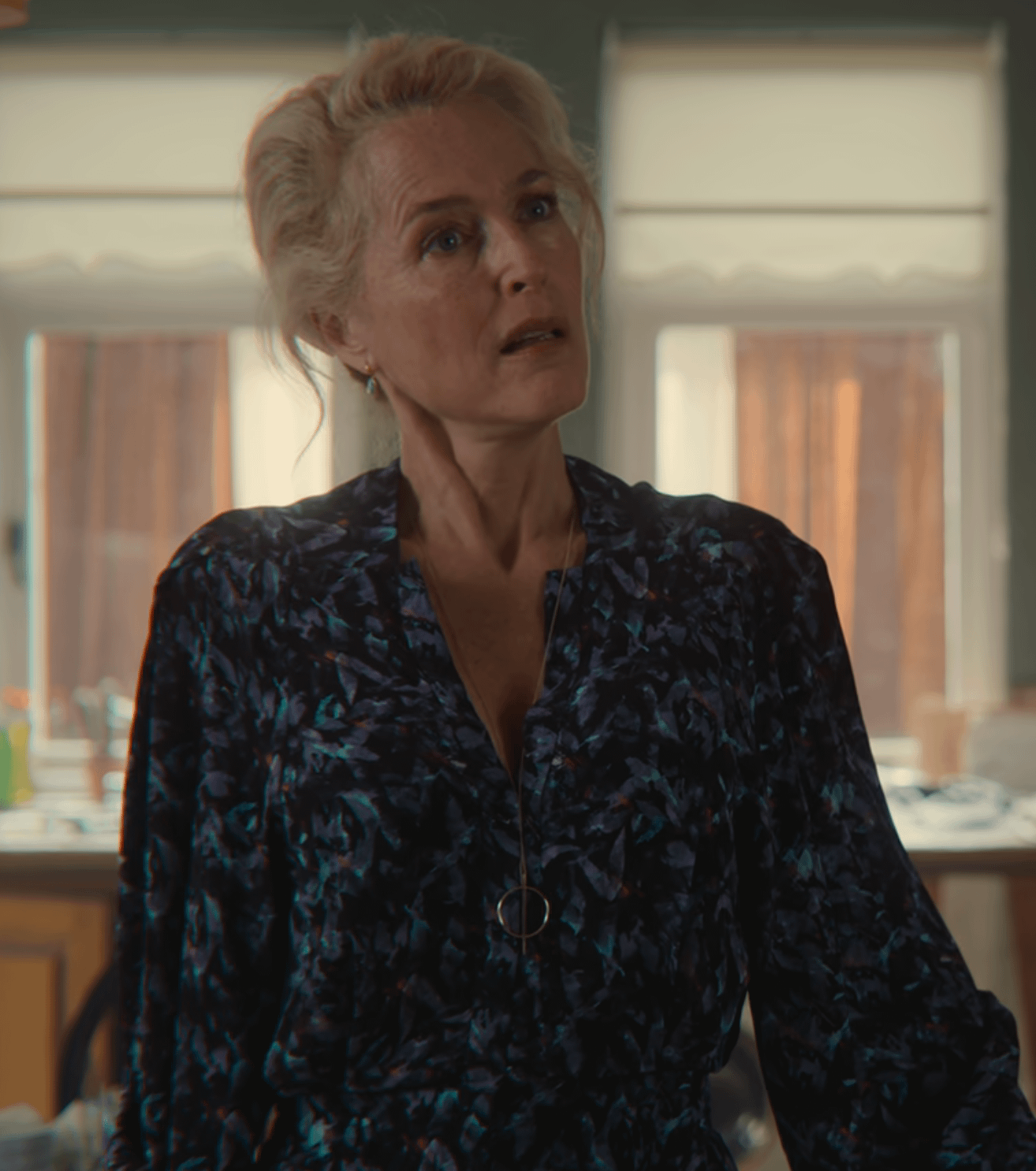 Xem phim Sex Education, tôi và chồng buộc phải gác lại việc du học của con gấp: Con chưa sẵn sàng, chúng tôi cũng vậy- Ảnh 2.