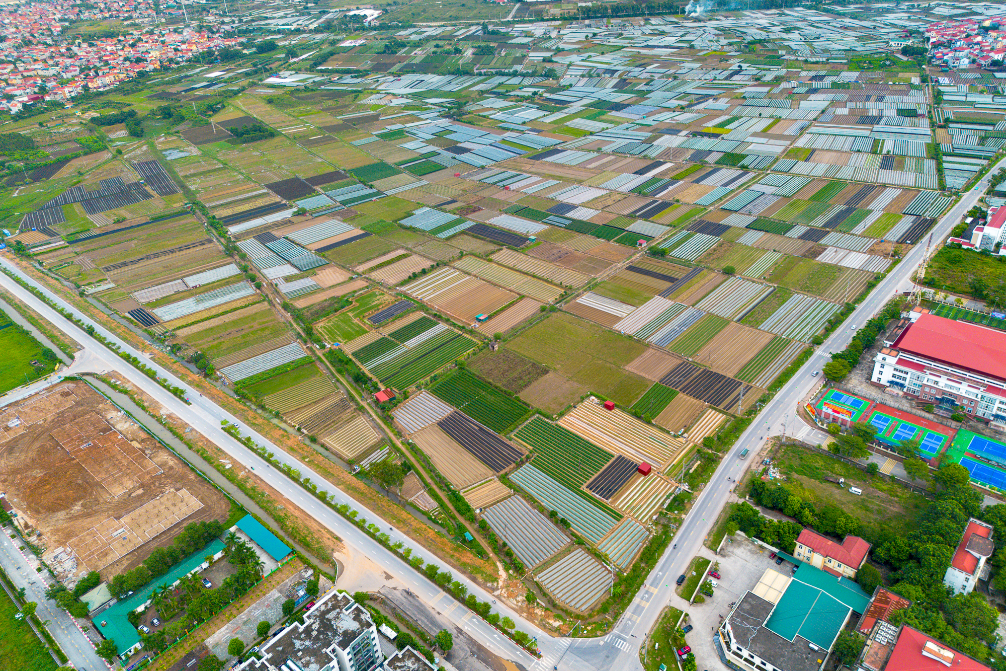 Thay bạn đi xem khu đất rộng hơn phường Hoàn Kiếm, sẽ được Sun Group đầu tư 15.000 tỷ ở điểm nóng Mê Linh- Ảnh 1.