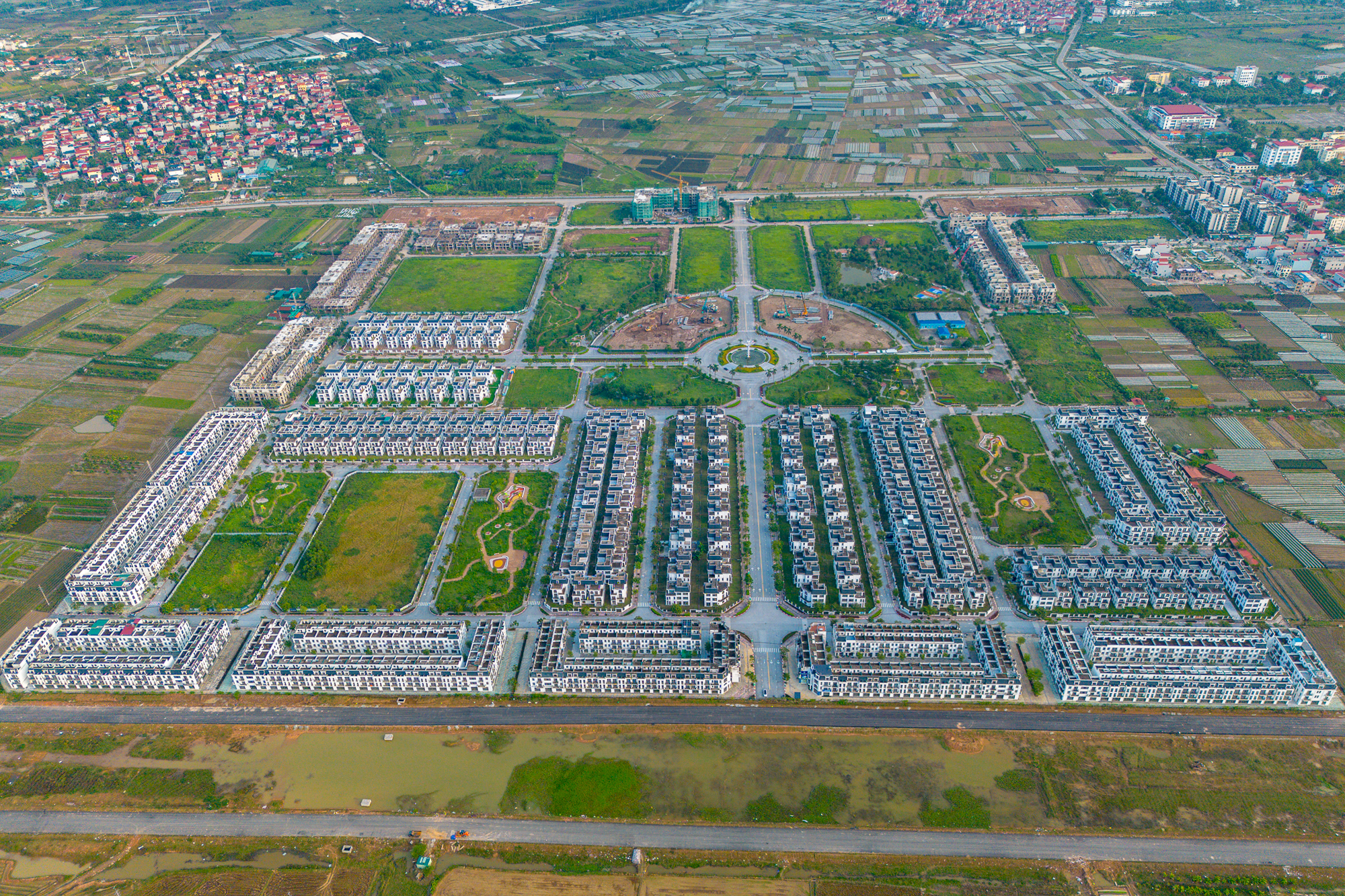 Thay bạn đi xem khu đất rộng hơn phường Hoàn Kiếm, sẽ được Sun Group đầu tư 15.000 tỷ ở điểm nóng Mê Linh- Ảnh 15.