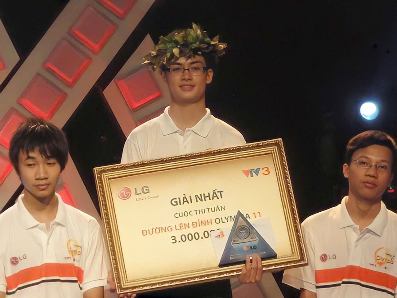 Cựu th&iacute; sinh Olympia visual như nam thần, giờ l&agrave; b&aacute;c sĩ 4 lần l&ecirc;n truyền h&igrave;nh, vợ đẹp tiết lộ: "Khoe ảnh vui vui, ai d&egrave;... HOT"- Ảnh 1.