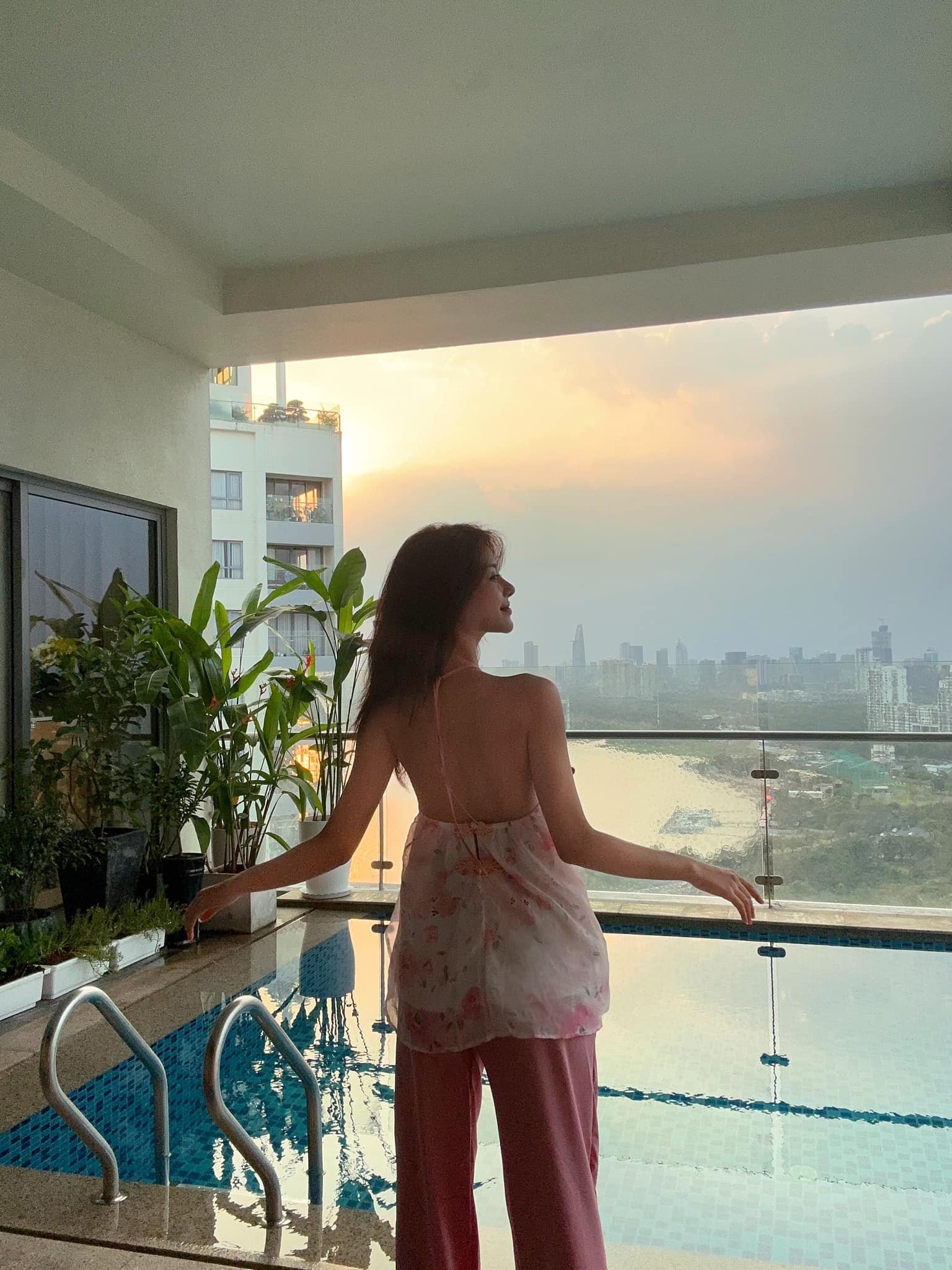 Sự giàu có của Lona Kiều Loan ở tuổi 25- Ảnh 4. Sự giàu có của Lona Kiều Loan ở tuổi 25- Ảnh 4.