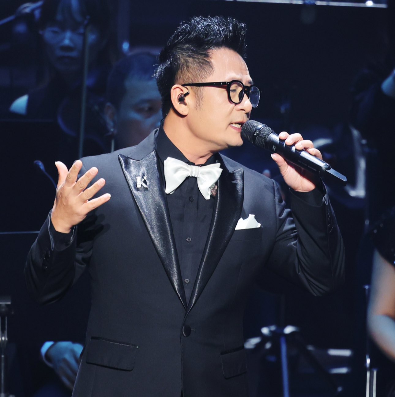 Nam ca sĩ sở hữu biệt thự 2.000 m2 ở Mỹ và Việt Nam: Ngoài 50 hôn nhân viên mãn bên vợ kém 17 tuổi- Ảnh 1.