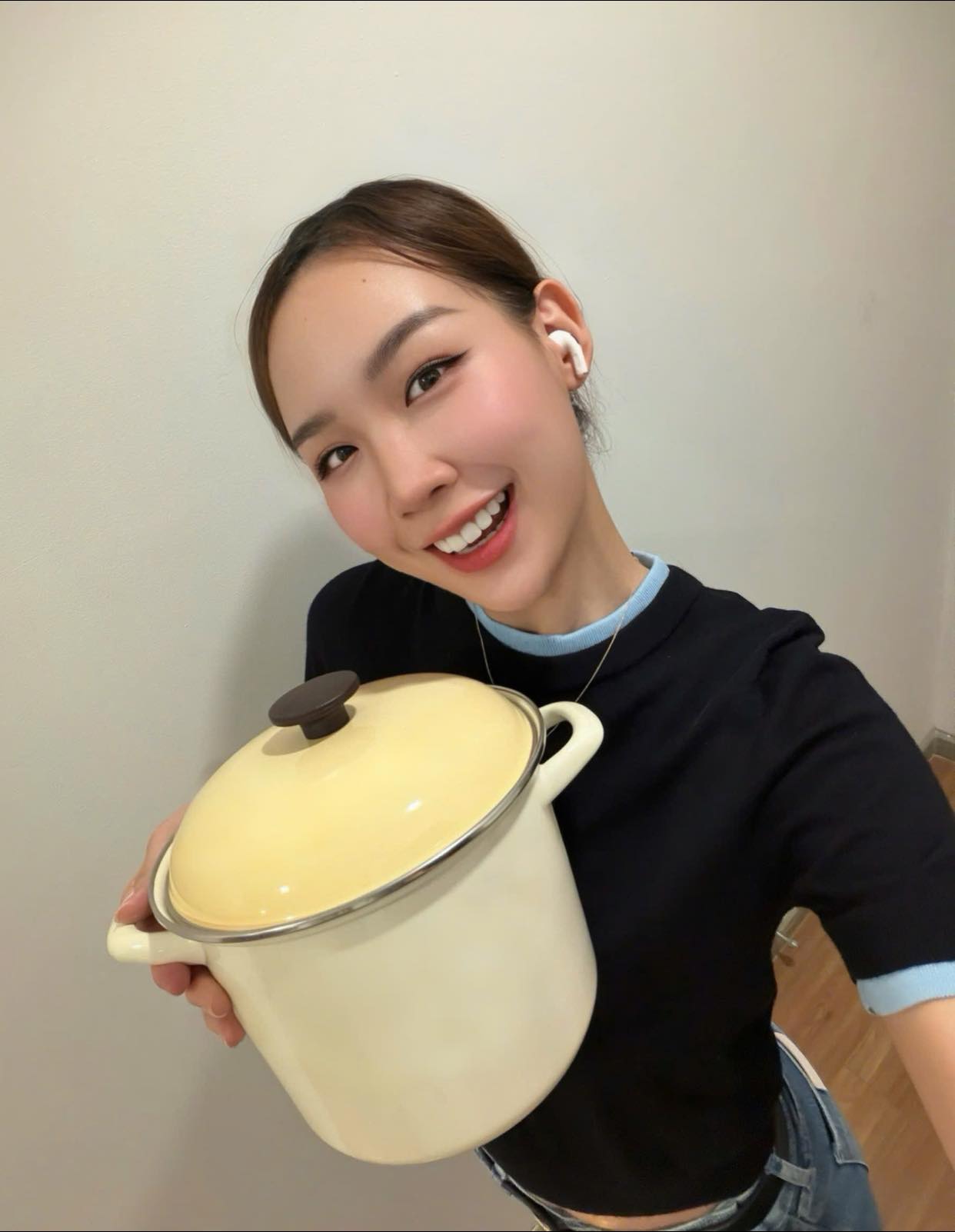 1 nàng hậu tặng quà cưới gây sốc cho Đỗ Hà - Viết Vương- Ảnh 2.