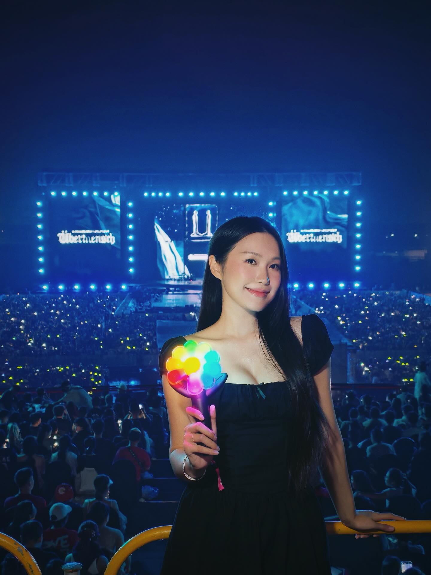 Các anh chồng có đồng cảm với Văn Hậu-Đức Chinh: Đu concert G-Dragon là phụ, phục vụ vợ đẹp 