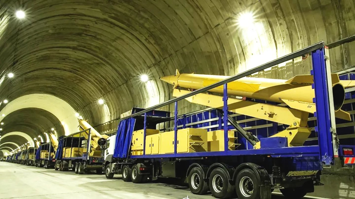 Iran khôi phục kho tên lửa, vượt xa mức trước xung đột với Israel- Ảnh 1.