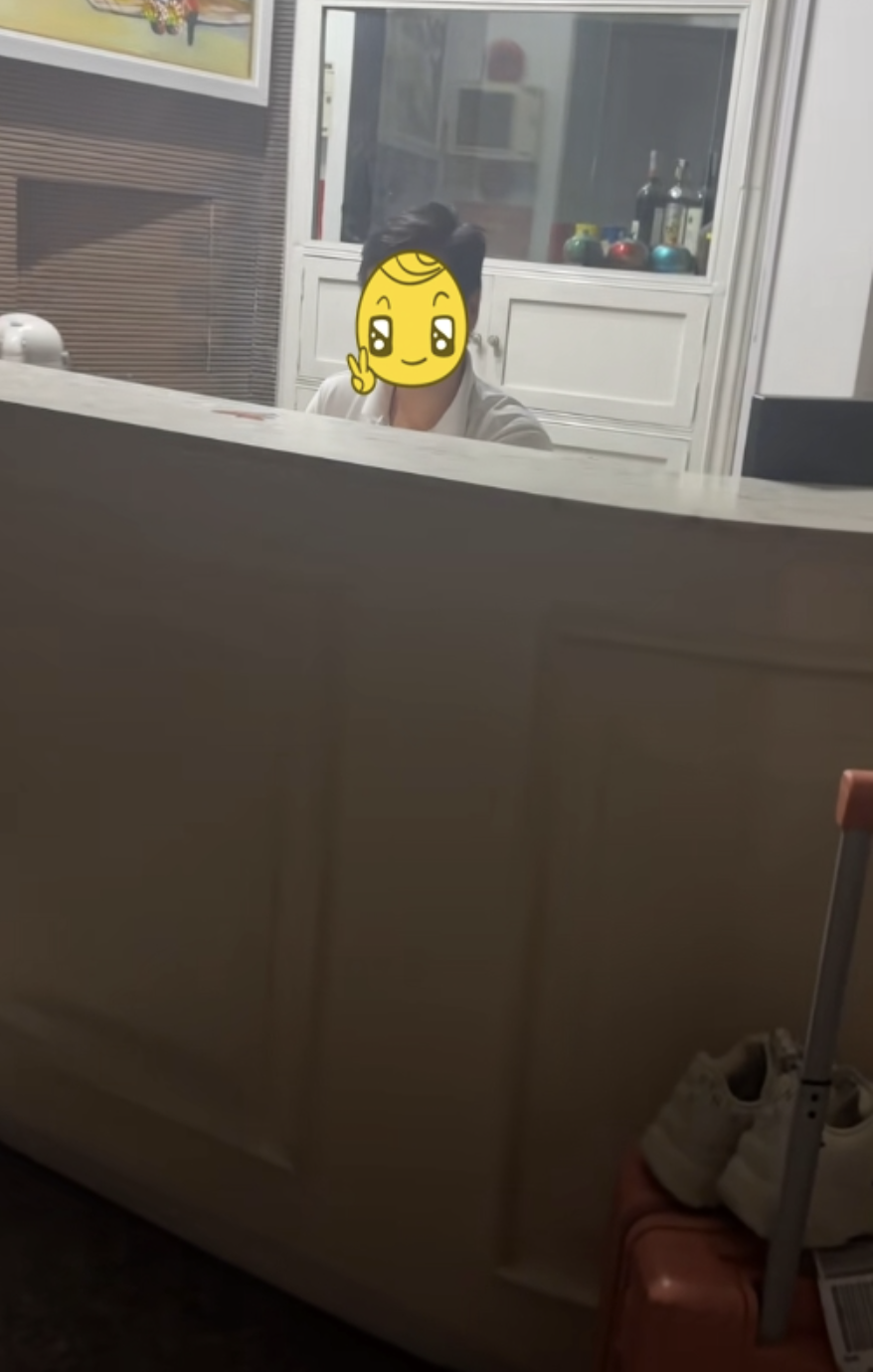 Sai lầm chí mạng của khách sạn trên phố Hàng Cháo trong vụ từ chối khách đến muộn dù đã trả full tiền- Ảnh 1.