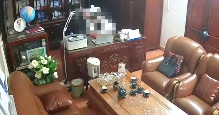 Người phát tán clip người đàn ông 'thân mật' với nhiều phụ nữ bị xử lý thế nào?- Ảnh 1.