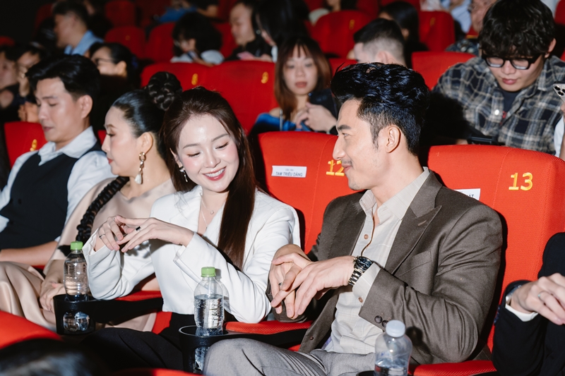 Cặp sao Việt bị đồn "phim giả tình thật" vì ngọt từ phim đến đời, ai nấy mê mệt ánh mắt của nhà trai- Ảnh 5.