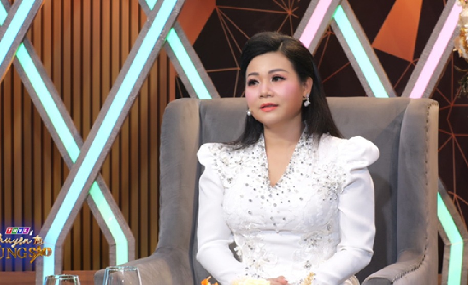 Nữ ca sĩ Bolero vừa tốt nghiệp cử nhân luật nói lý do ngày càng ít show- Ảnh 3.