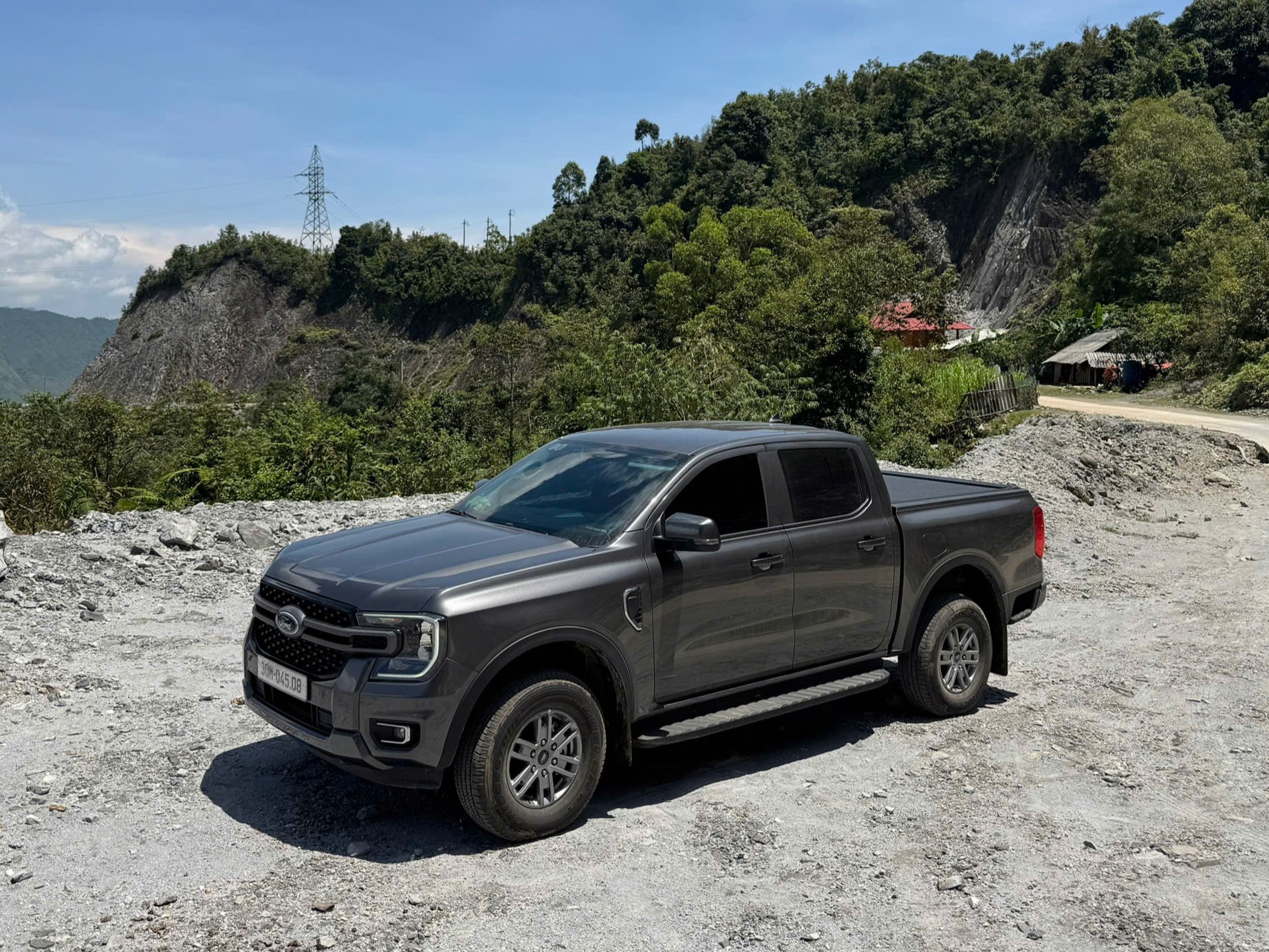 Ford Ranger giảm giá mạnh tại đại lý: Bản Wildtrak, Raptor giảm tới 120 triệu đồng, bản ‘base’ còn rẻ hơn Hilux- Ảnh 3.