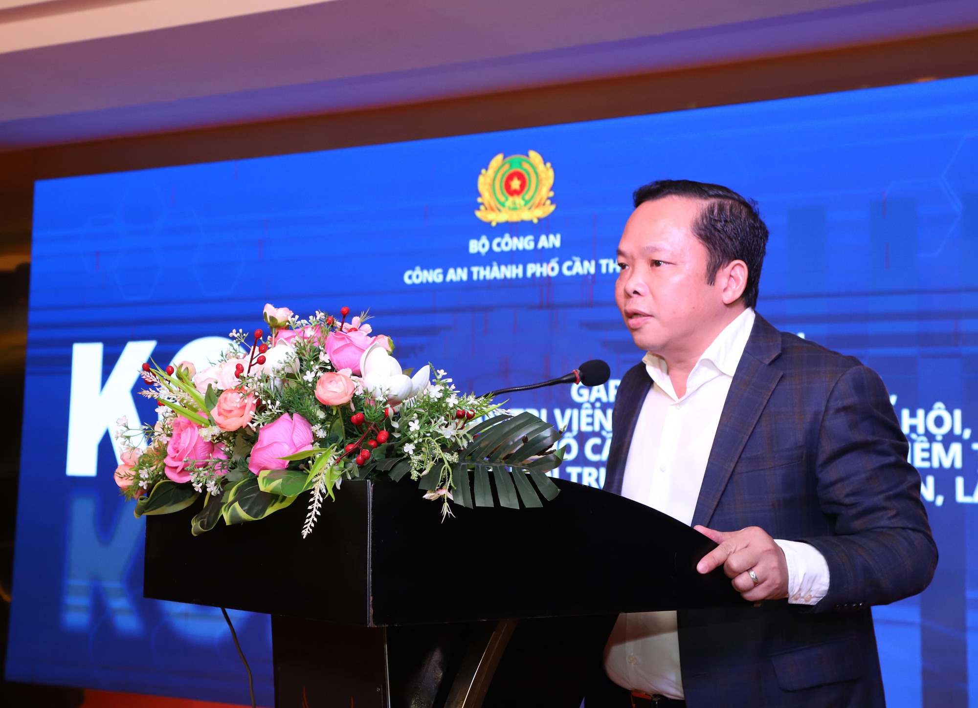 Vụ việc liên quan Hoa hậu Thuỳ Tiên, Ngân 98, chồng Đoàn Di Băng khiến công chúng mất niềm tin- Ảnh 1.