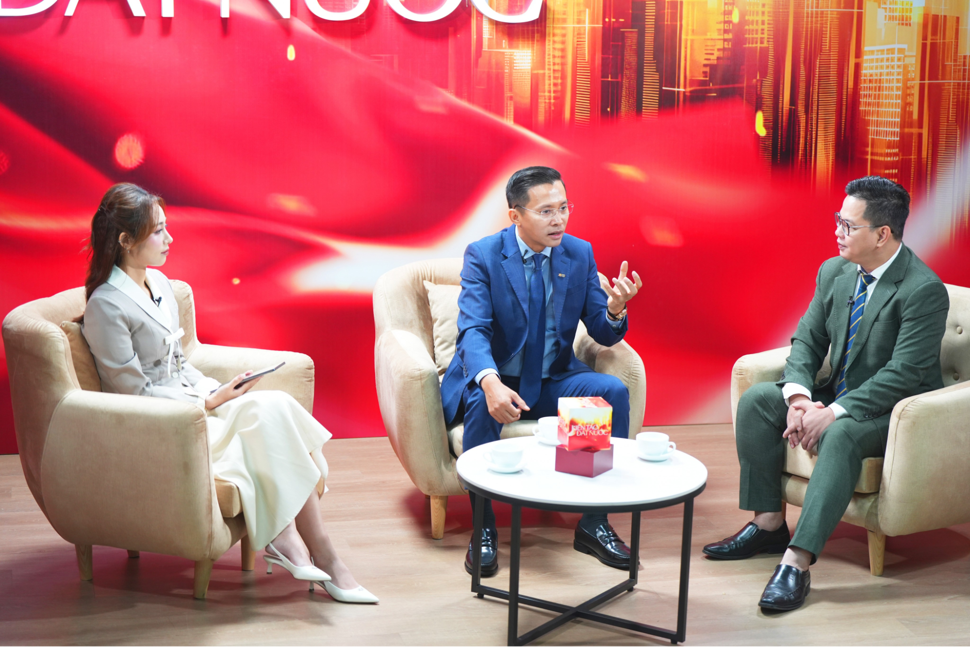 Việt Nam lọt 2 quốc gia hạnh ph&uacute;c nhất Đ&ocirc;ng Nam &Aacute;: V&agrave; đ&acirc;y ch&iacute;nh l&agrave; l&iacute; do!- Ảnh 1.