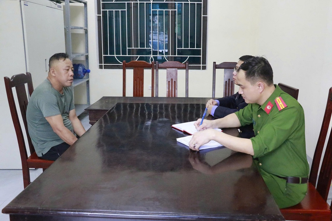 Bắt Nguyễn Thị Kim Dung và 8 người đàn ông- Ảnh 3.