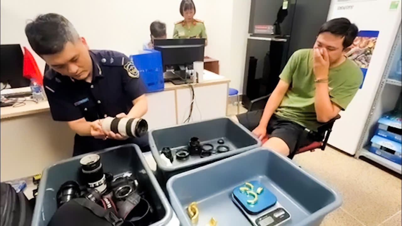 Chênh lệch giá khiến buôn lậu vàng tăng mạnh- Ảnh 3.