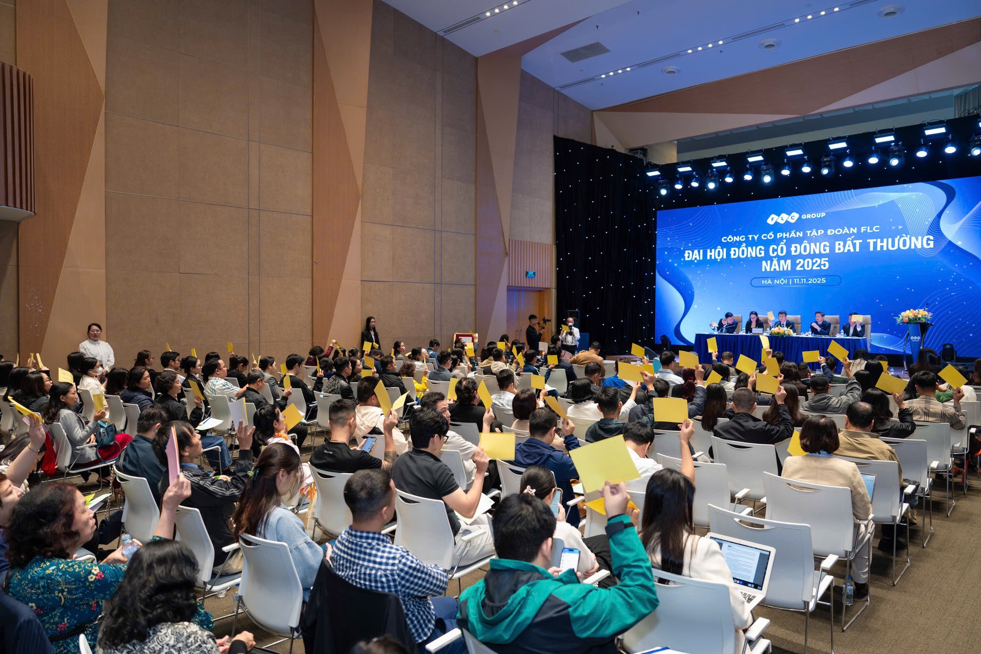 Nóng: Cổ phiếu FLC sẽ được giao dịch sàn UPCOM vào quý I/2026- Ảnh 1.