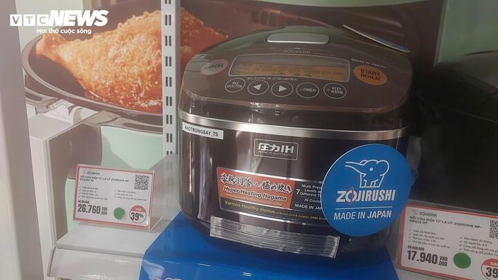 Cận cảnh tủ lạnh đắt hơn ô tô, nồi cơm điện 44 triệu đồng phục vụ khách nhà giàu- Ảnh 6.