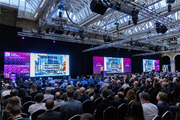 Thương hiệu Việt vươn tầm quốc tế, BM Windows góp mặt tại diễn đàn toàn cầu ở London- Ảnh 1.