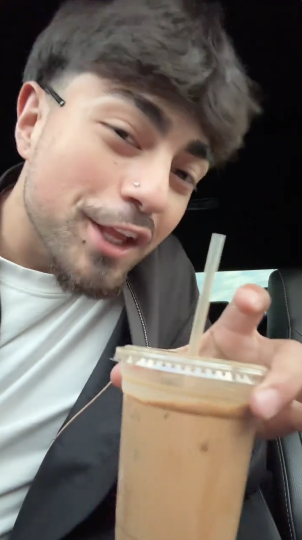 Tình trạng “đáng báo động” của khách Tây khi thử đặc sản Việt Nam- Ảnh 9. Tình trạng “đáng báo động” của khách Tây khi thử đặc sản Việt Nam- Ảnh 9.