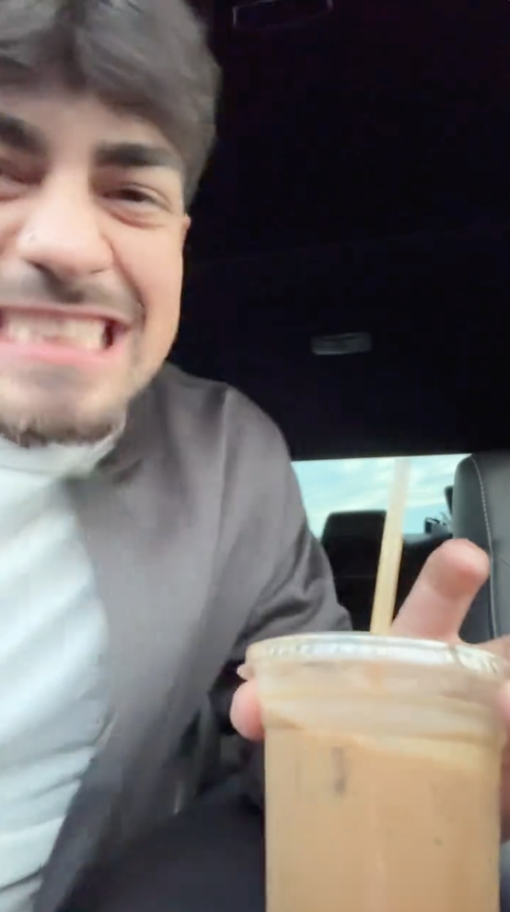 Tình trạng “đáng báo động” của khách Tây khi thử đặc sản Việt Nam- Ảnh 11. Tình trạng “đáng báo động” của khách Tây khi thử đặc sản Việt Nam- Ảnh 11.