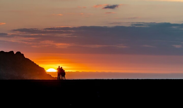 Lo ngại biến đổi khí hậu, hơn 40% phụ nữ Úc chưa có con ngần ngại sinh đẻ- Ảnh 1.