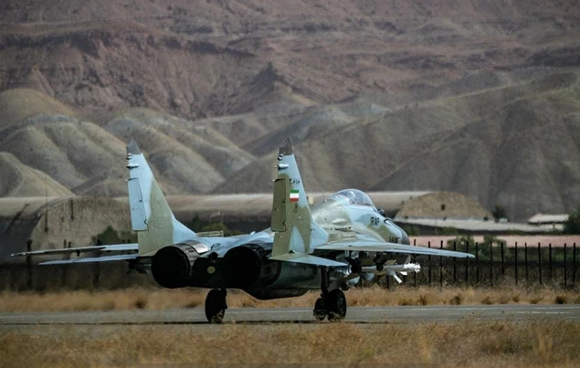 Iran nhận lô tiêm kích Nga đầu tiên sau hơn 30 năm: Cơ hội thay đổi cán cân sức mạnh?- Ảnh 1. Iran nhận lô tiêm kích Nga đầu tiên sau hơn 30 năm: Cơ hội thay đổi cán cân sức mạnh?- Ảnh 1.