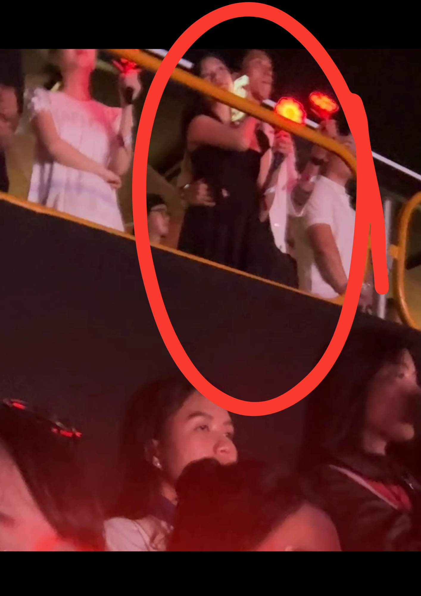 Các anh chồng có đồng cảm với Văn Hậu-Đức Chinh: Đu concert G-Dragon là phụ, phục vụ vợ đẹp 