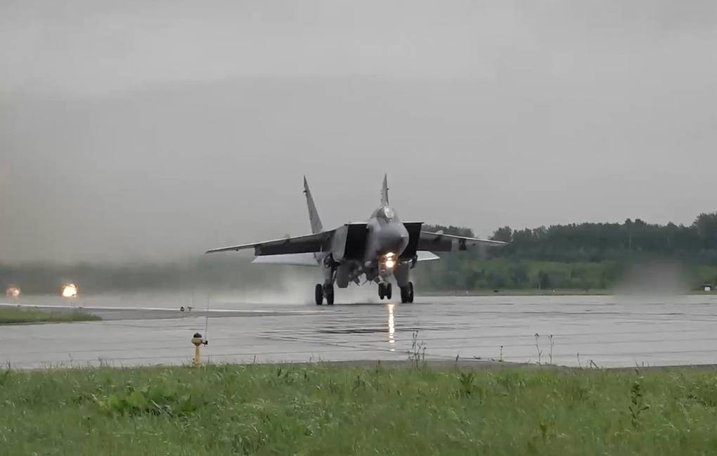 Nga ngăn chặn âm mưu cướp máy bay MiG-31 trang bị tên lửa siêu thanh Kinzhal- Ảnh 1.