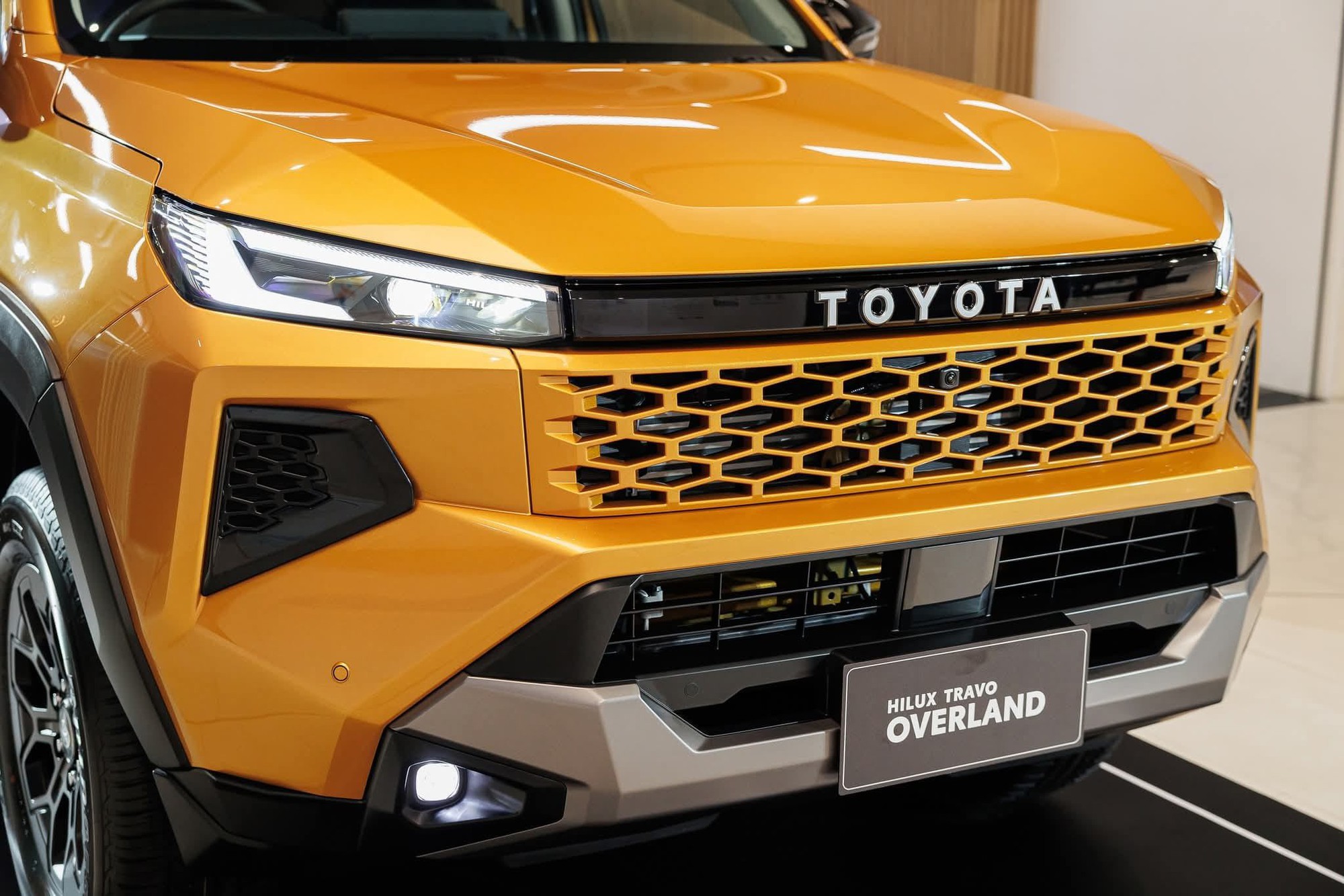 Toyota Hilux 2026 bị chê dùng khung gầm lỗi thời, sếp hãng đáp trả bằng lý do khó cãi- Ảnh 4.