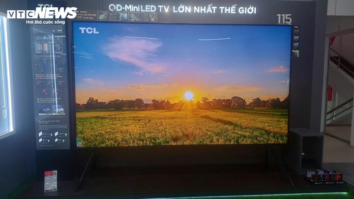 Cận cảnh tủ lạnh đắt hơn ô tô, nồi cơm điện 44 triệu đồng phục vụ khách nhà giàu- Ảnh 7.