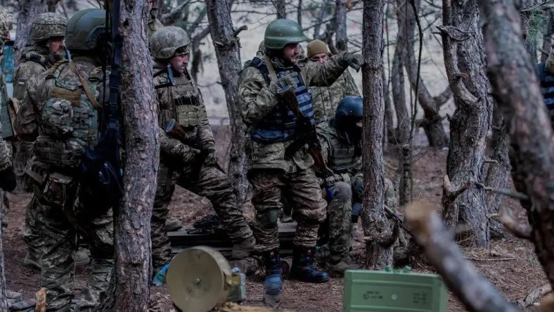 Kiev c&oacute; thể mất 2 lữ đo&agrave;n trong nồi hầm Pokrovsk-Myrnohrad- Ảnh 1.