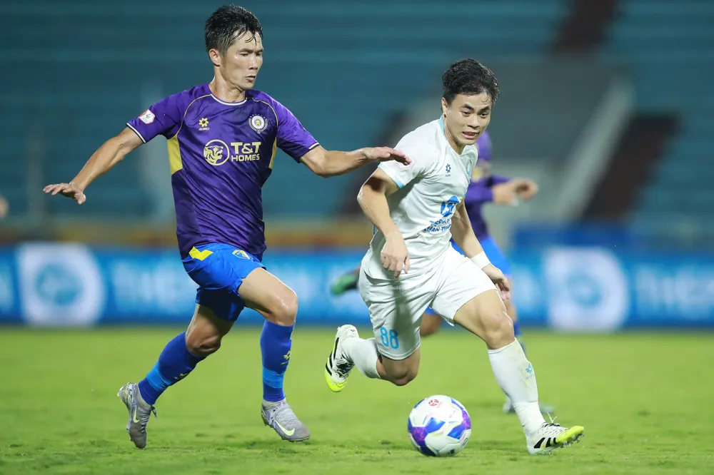 Nam Định đối diện nguy cơ phải đua trụ hạng V-League- Ảnh 1.