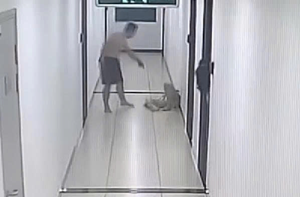 Công an xác minh vụ người phụ nữ tố bị chồng hành hung dã man- Ảnh 1. Công an xác minh vụ người phụ nữ tố bị chồng hành hung dã man- Ảnh 1.