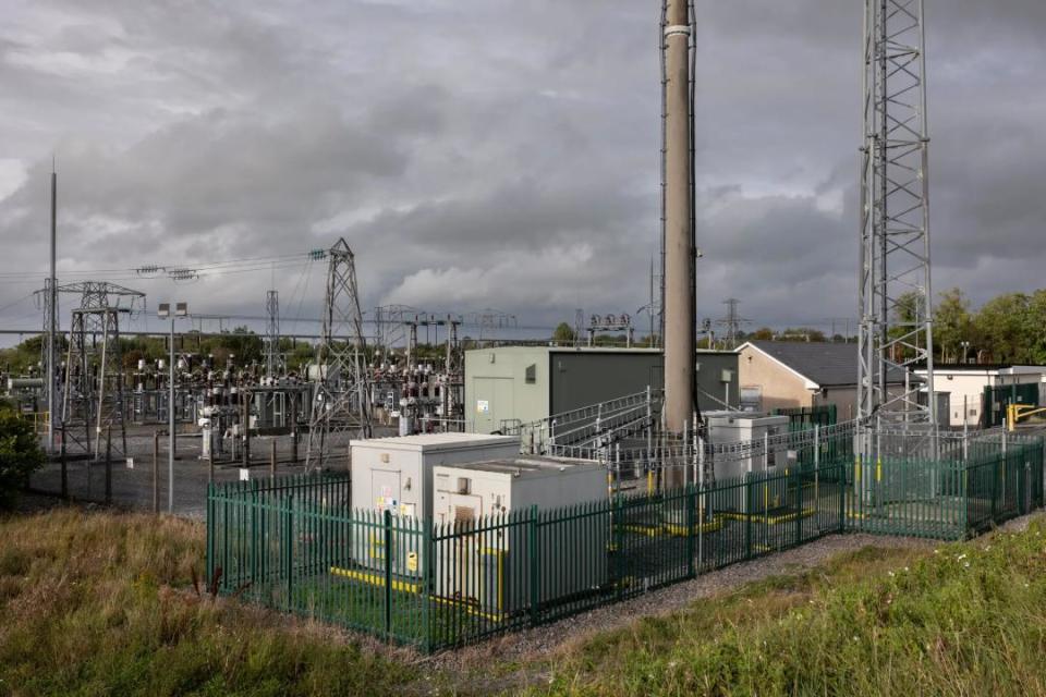 Những gã khổng lồ công nghệ Mỹ có thể mua chip nhưng "bó tay" vì thứ này: Trung Quốc thì khác hoàn toàn- Ảnh 2.