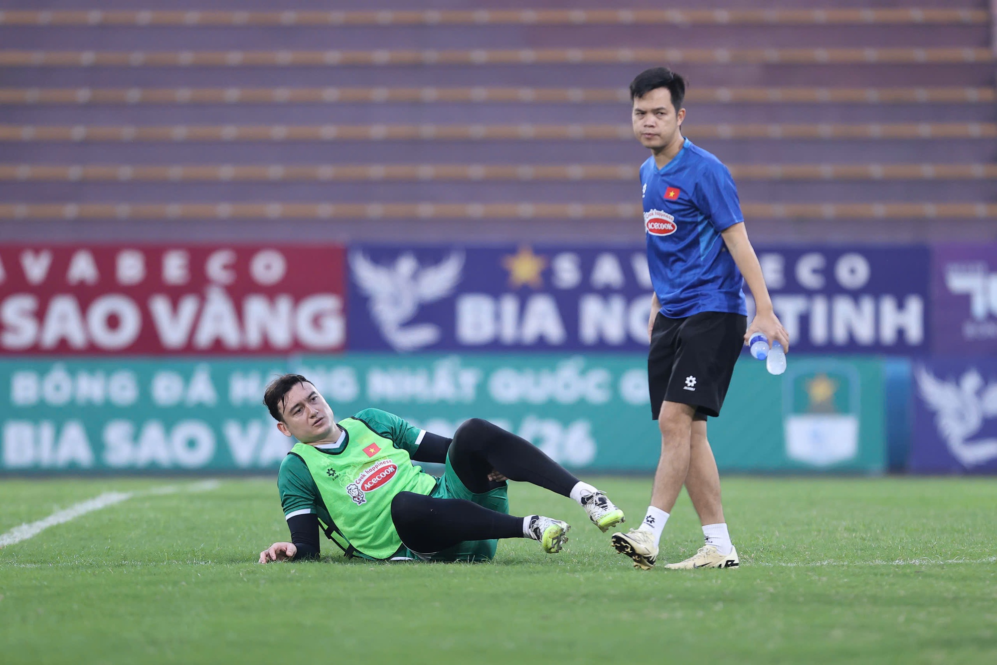 Văn Lâm lại chấn thương- Ảnh 5. Văn Lâm lại chấn thương- Ảnh 5.