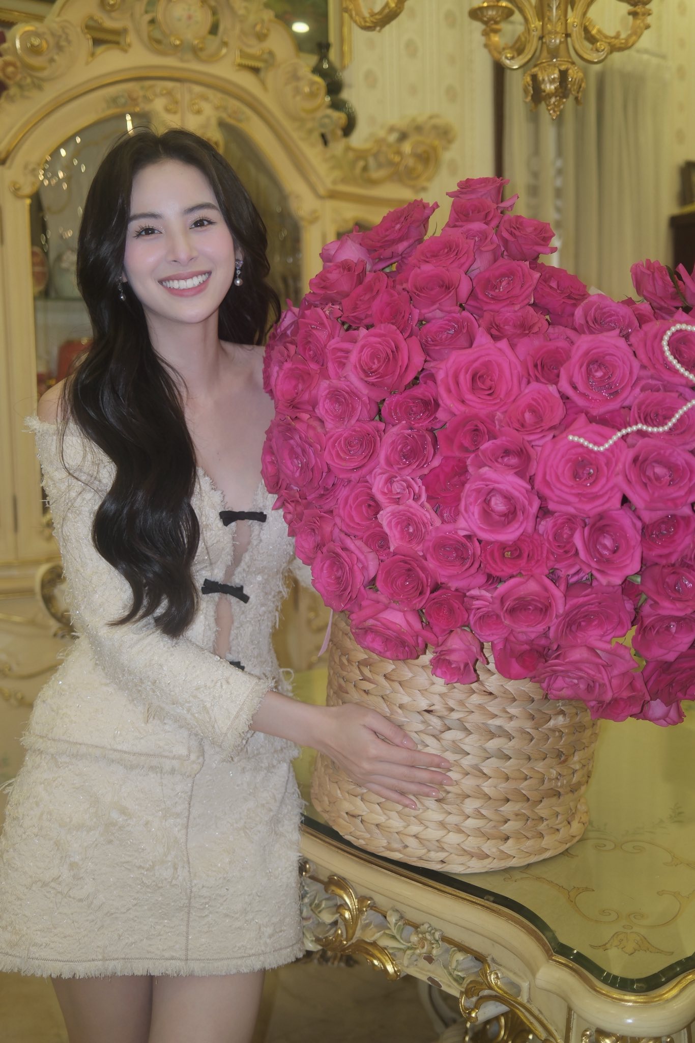 Bên trong biệt thự xa hoa Hương Liên sống trước khi về làm dâu cựu Chủ tịch tập đoàn- Ảnh 10. Bên trong biệt thự xa hoa Hương Liên sống trước khi về làm dâu cựu Chủ tịch tập đoàn- Ảnh 10.