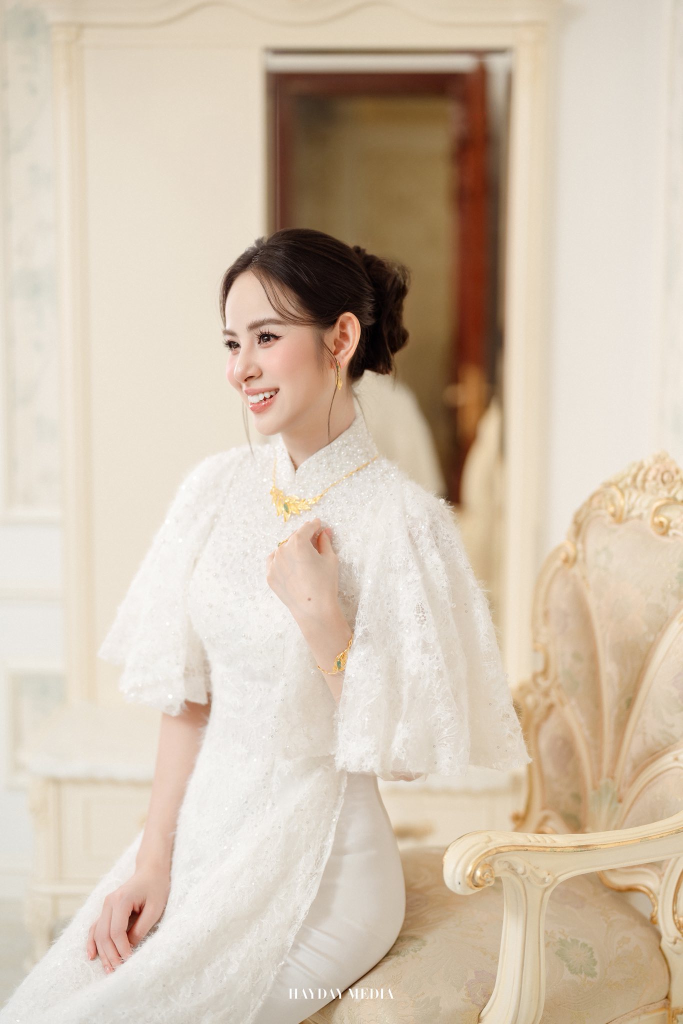 Bên trong biệt thự xa hoa Hương Liên sống trước khi về làm dâu cựu Chủ tịch tập đoàn- Ảnh 2. Bên trong biệt thự xa hoa Hương Liên sống trước khi về làm dâu cựu Chủ tịch tập đoàn- Ảnh 2.