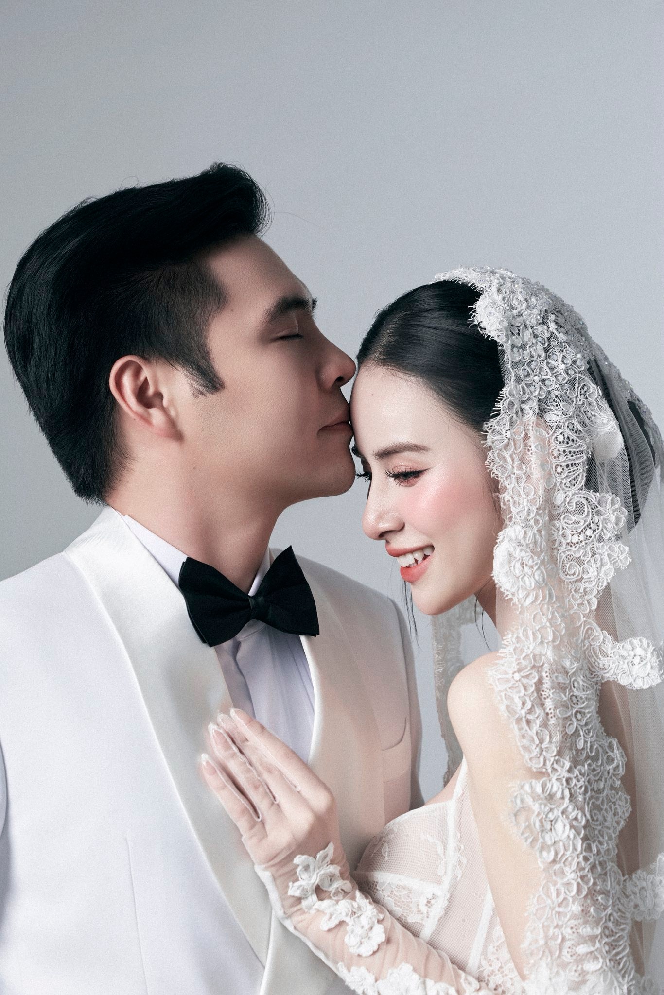 Chân dung thiếu gia Việt cưới mỹ nhân có "nụ cười triệu view" hot nhất hôm nay- Ảnh 3. Chân dung thiếu gia Việt cưới mỹ nhân có "nụ cười triệu view" hot nhất hôm nay- Ảnh 3.