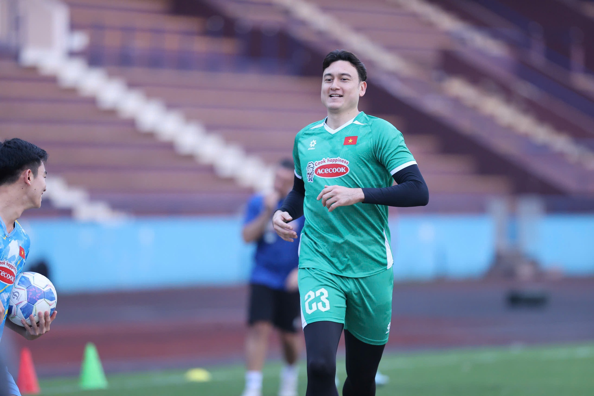 Văn Lâm lại chấn thương- Ảnh 2. Văn Lâm lại chấn thương- Ảnh 2.