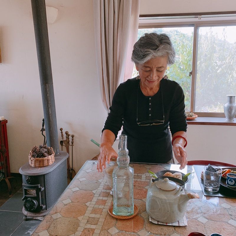 Lương hưu 30 triệu đồng, người phụ nữ 65 tuổi “hưởng thụ” suốt 10 năm, gặp lại bạn cũ mới hối hận: “Tôi sai rồi”- Ảnh 2.