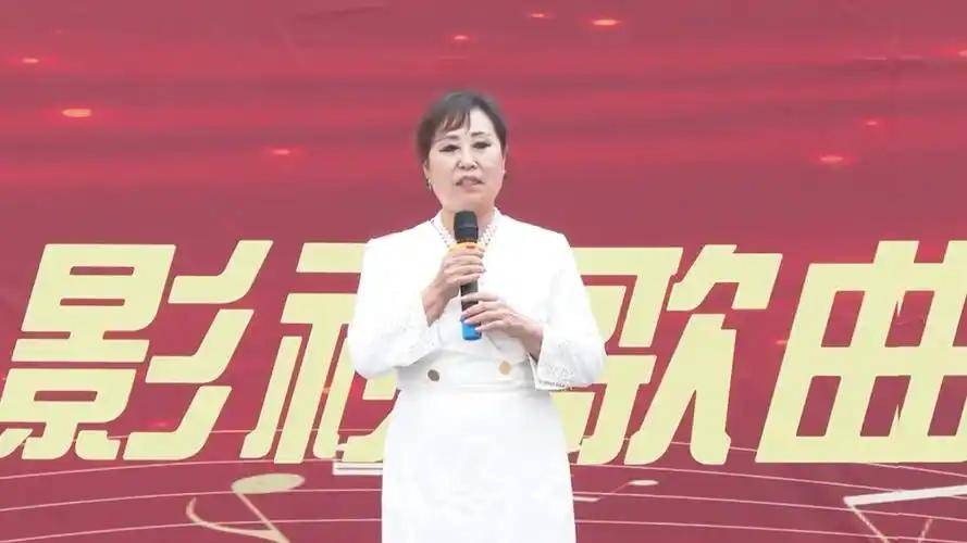 Sốc với tin Triệu Vy qua đời- Ảnh 1.