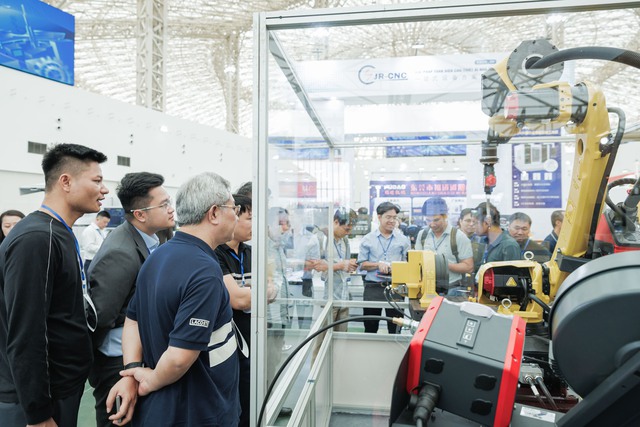 Bí mật công nghệ của hàng trăm "ông lớn" Việt Nam, Mỹ, Đức, Nhật... đổ về Hà Nội chiều nay- Ảnh 8.