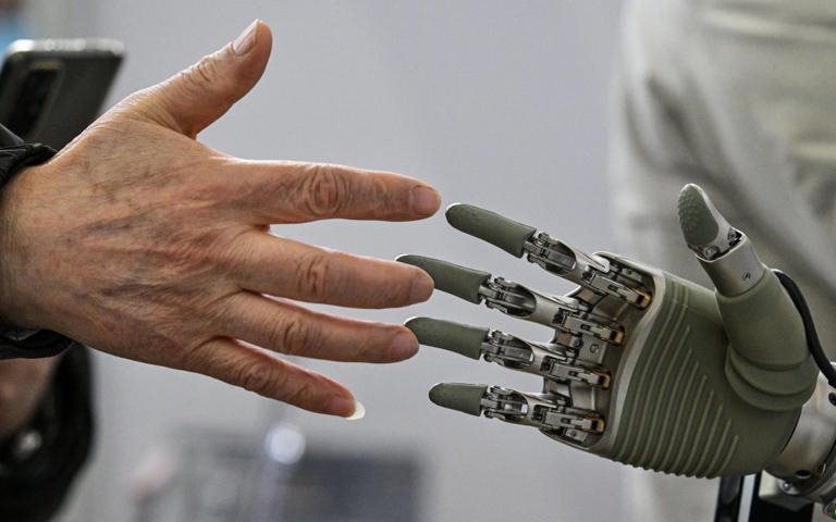 Bất cứ ngành nào Trung Quốc cũng chỉ cần 'búng tay' là thành số 1 thế giới: Sao mỗi thứ này vẫn chịu thua?