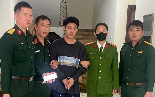 Bắt Phạm Đức Phương khi đang ở trung t&acirc;m thương mại