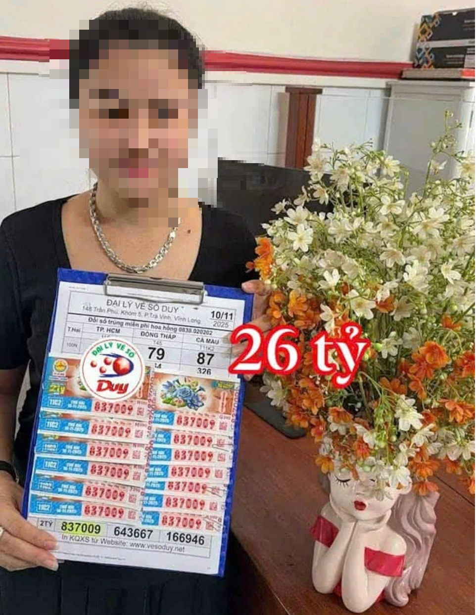 Một đại lý ở Vĩnh Long mỗi ngày bán 500.000 tờ vé số, trong đó bán online 300.000 tờ- Ảnh 3.