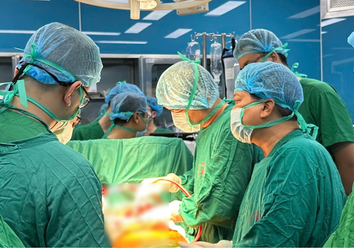 Lần đầu Việt Nam thực hiện thành công 2 ca ghép phổi trong một ngày- Ảnh 1.