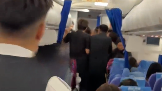 Thai Phụ Bất Ngờ Bị Yêu Cầu Xuống Khỏi Máy Bay Vì 1 Nguyên Nhân- Ảnh 1.