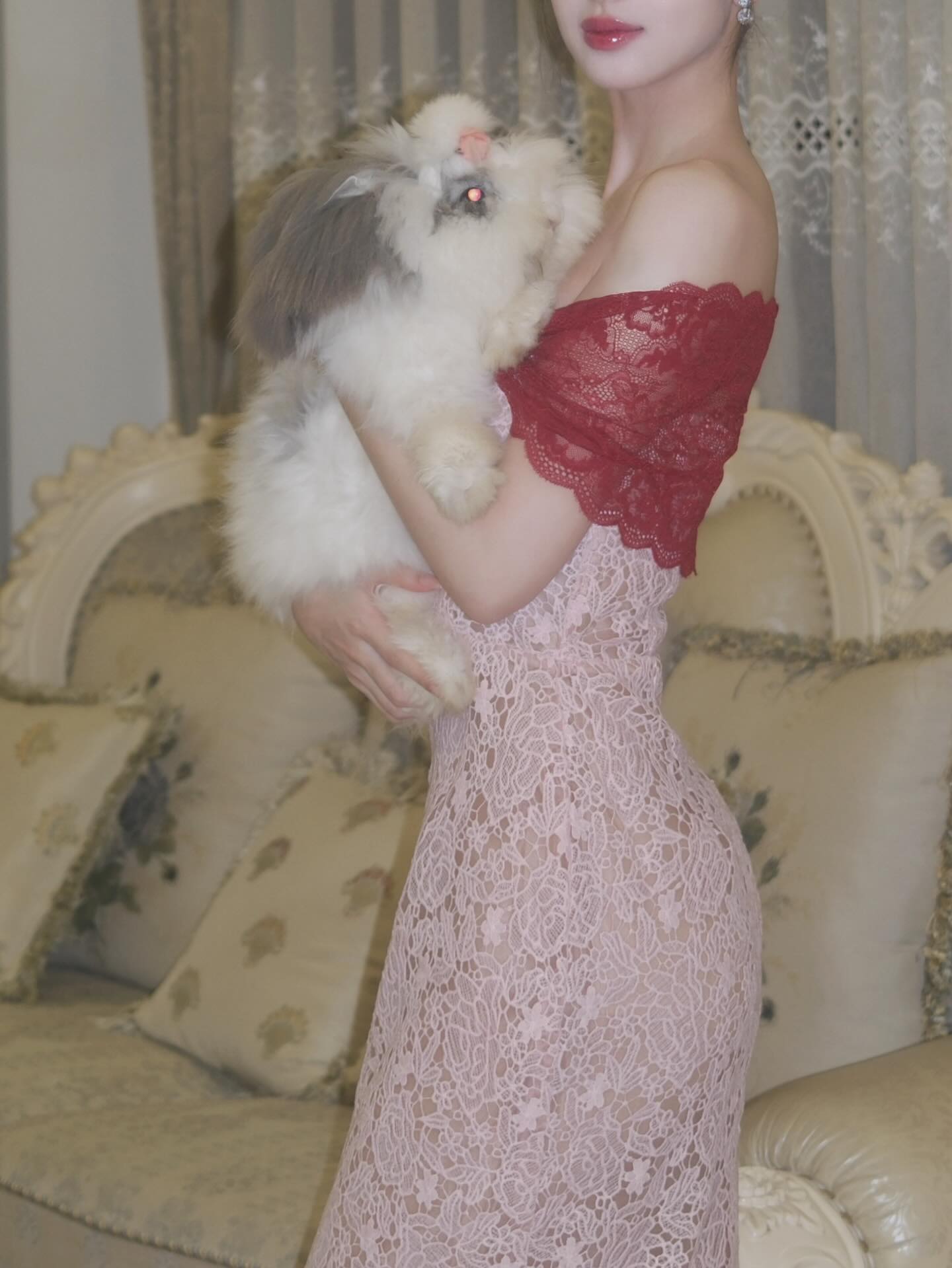 Bên trong biệt thự xa hoa Hương Liên sống trước khi về làm dâu cựu Chủ tịch tập đoàn- Ảnh 5. Bên trong biệt thự xa hoa Hương Liên sống trước khi về làm dâu cựu Chủ tịch tập đoàn- Ảnh 5.