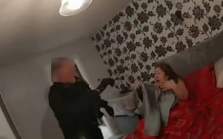 'Nữ hoàng bitcoin' Trung Quốc mơ 'trị vì Liberland' sa lưới: Hai lần cảnh sát ập vào đều nằm trên giường- Ảnh 4.