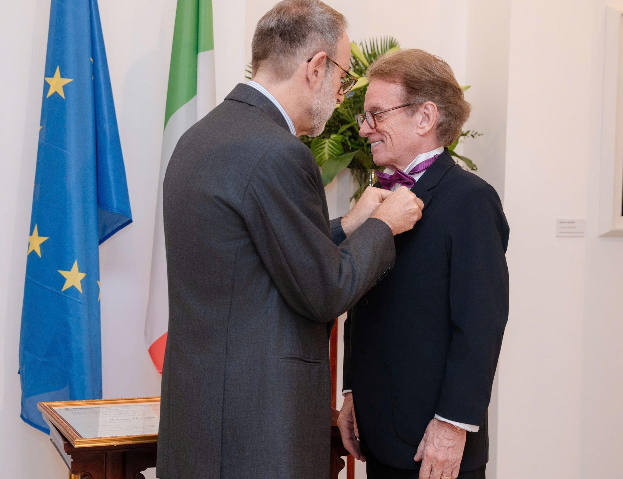 Vinh danh một đời cống hiến cho hành trình nhân đạo- Ảnh 2. Vinh danh một đời cống hiến cho hành trình nhân đạo- Ảnh 2.